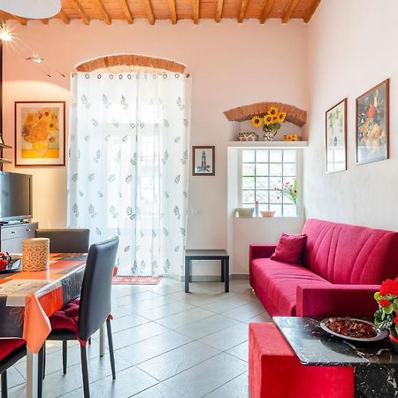 Piazza Sforzini Cozy Apartment Near The Sea! 利沃诺 外观 照片