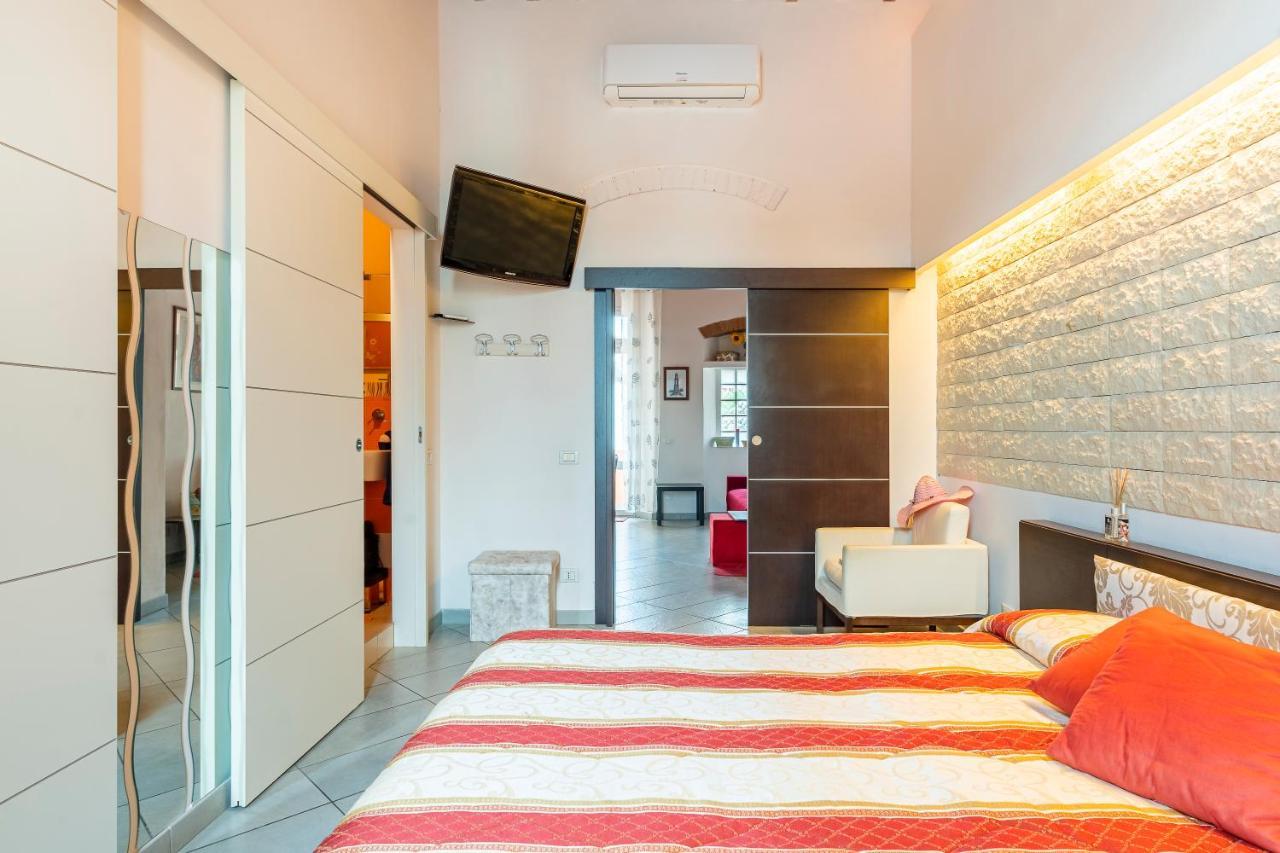 Piazza Sforzini Cozy Apartment Near The Sea! 利沃诺 外观 照片